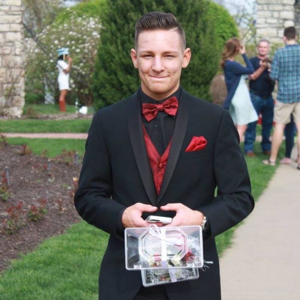 Meet your Posher, Ethan